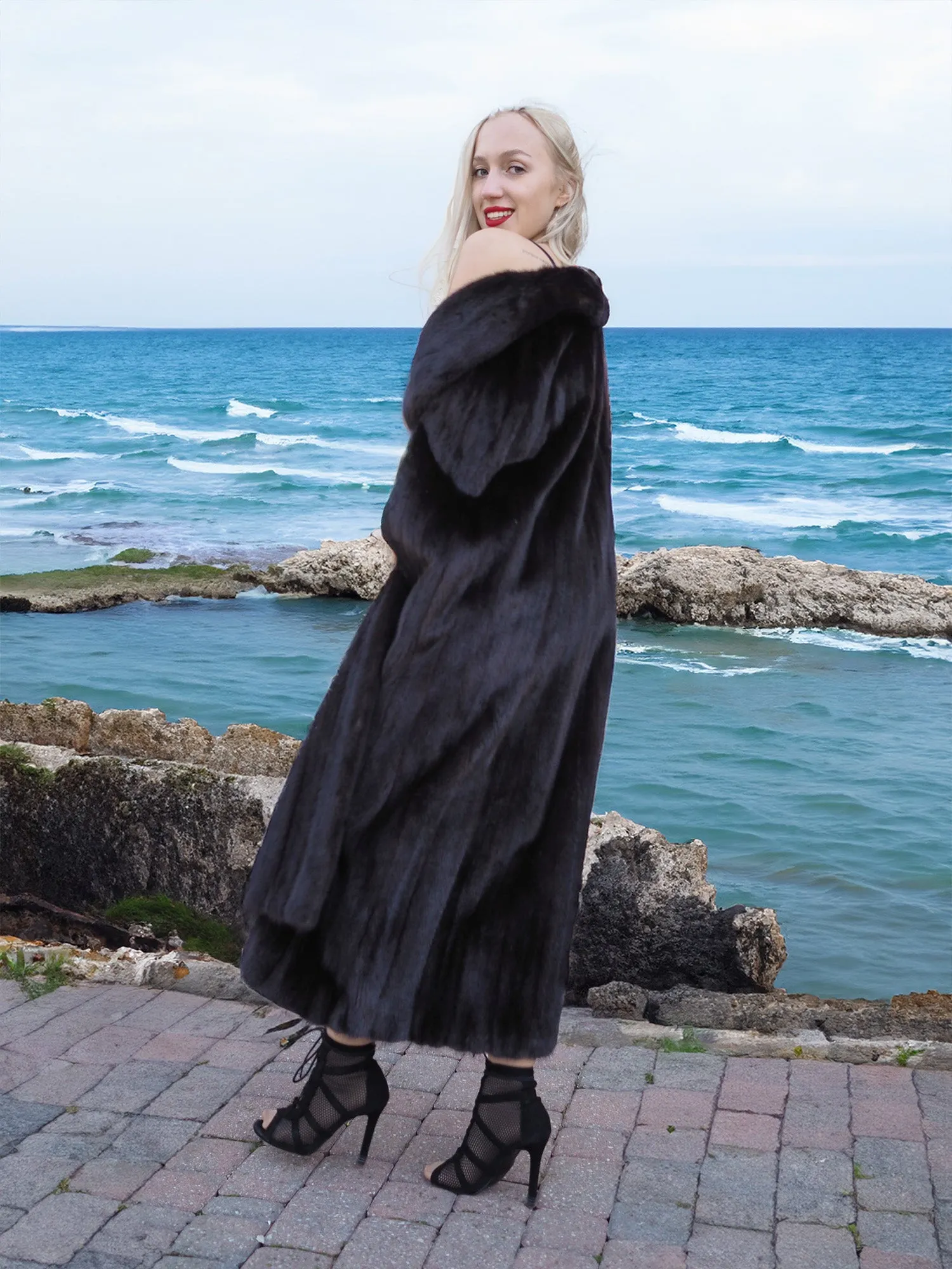 Black NAFA Mink Fur Cape Coat Coats One Size One of A Kind