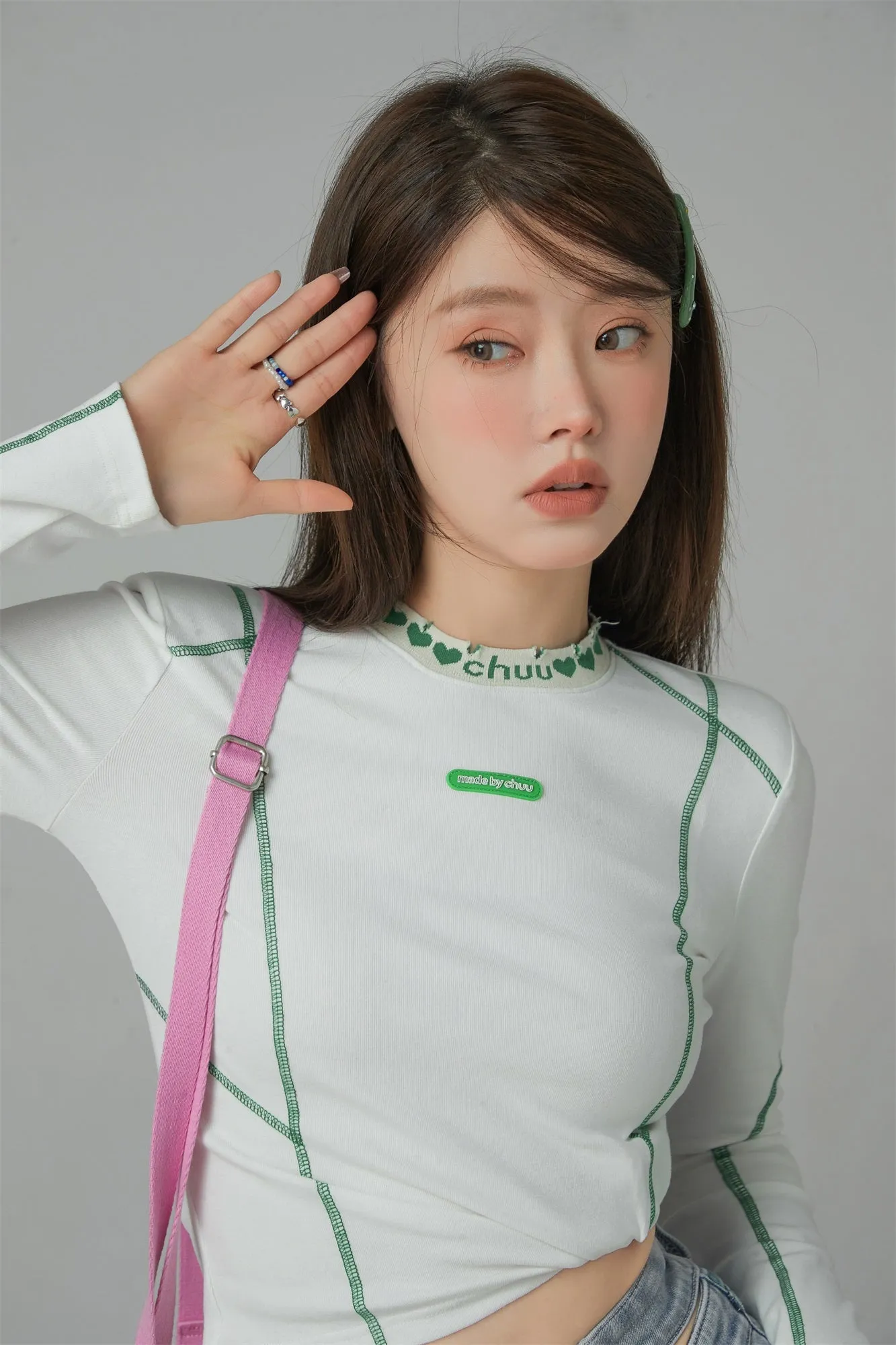 Catch My Glow Heart Collar Cropped T-Shirt