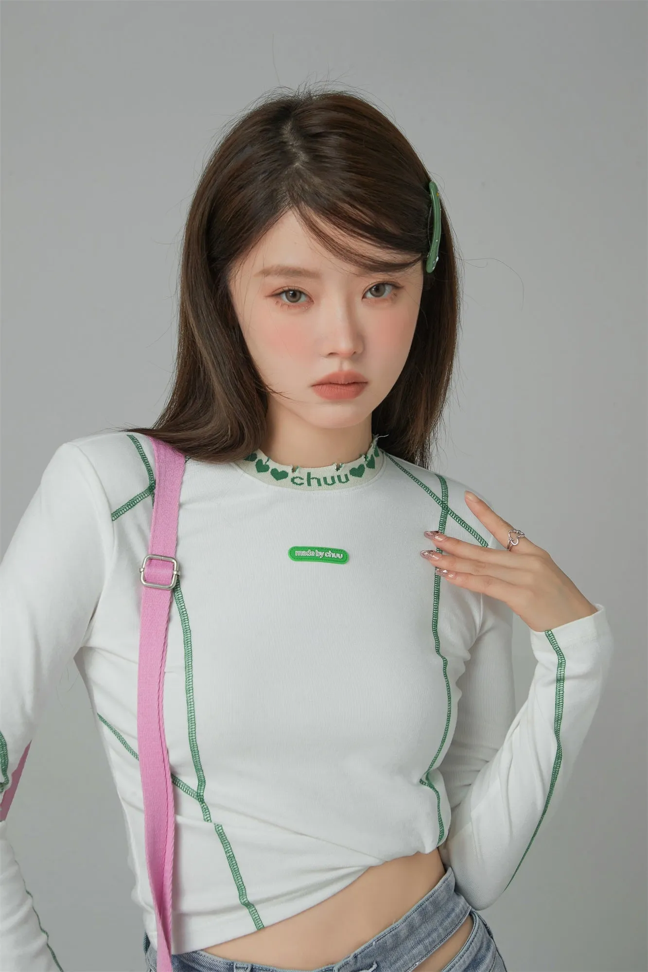 Catch My Glow Heart Collar Cropped T-Shirt