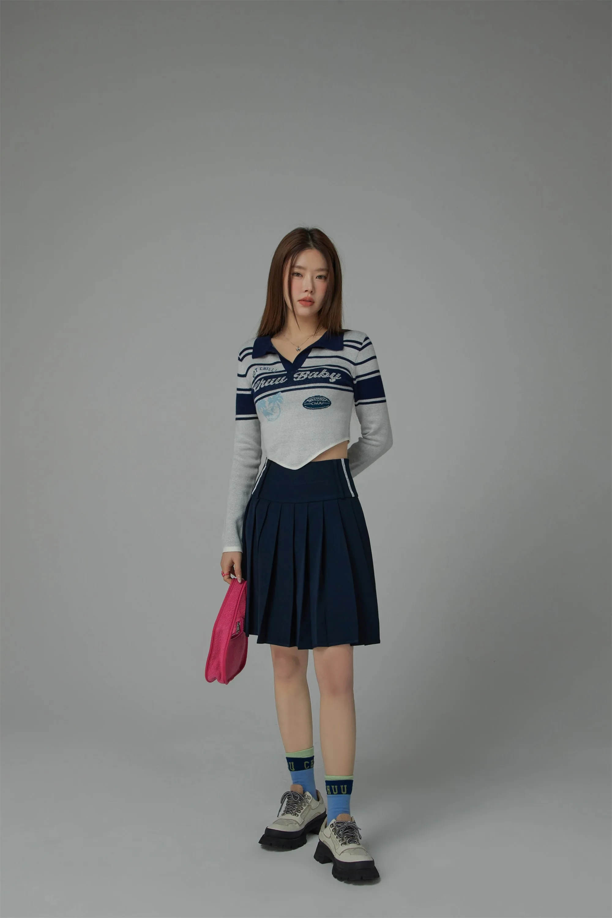 Chuu Baby Open Collar Cropped Knit T-Shirt