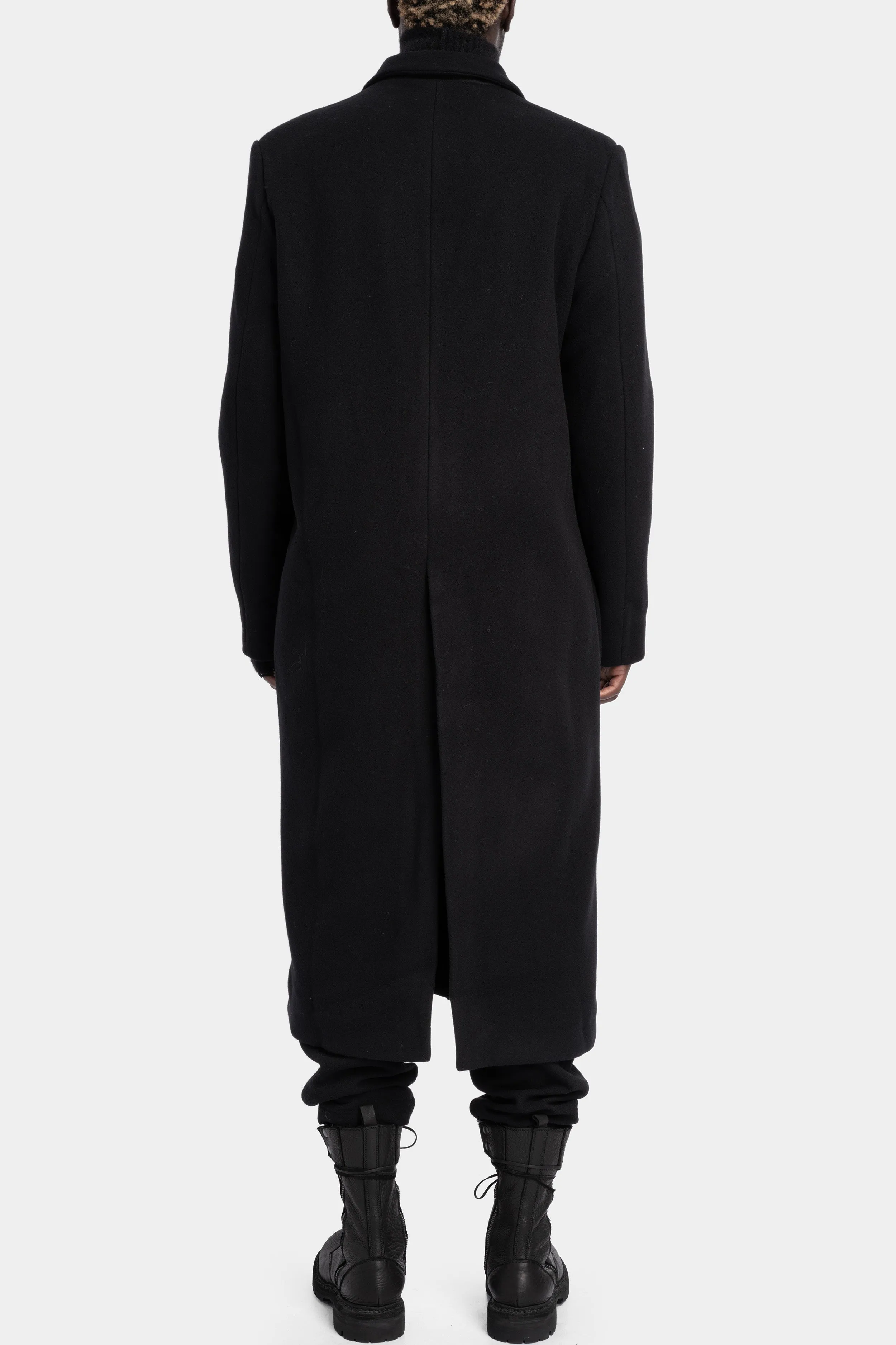 Long buttoned wool / cashmere coat