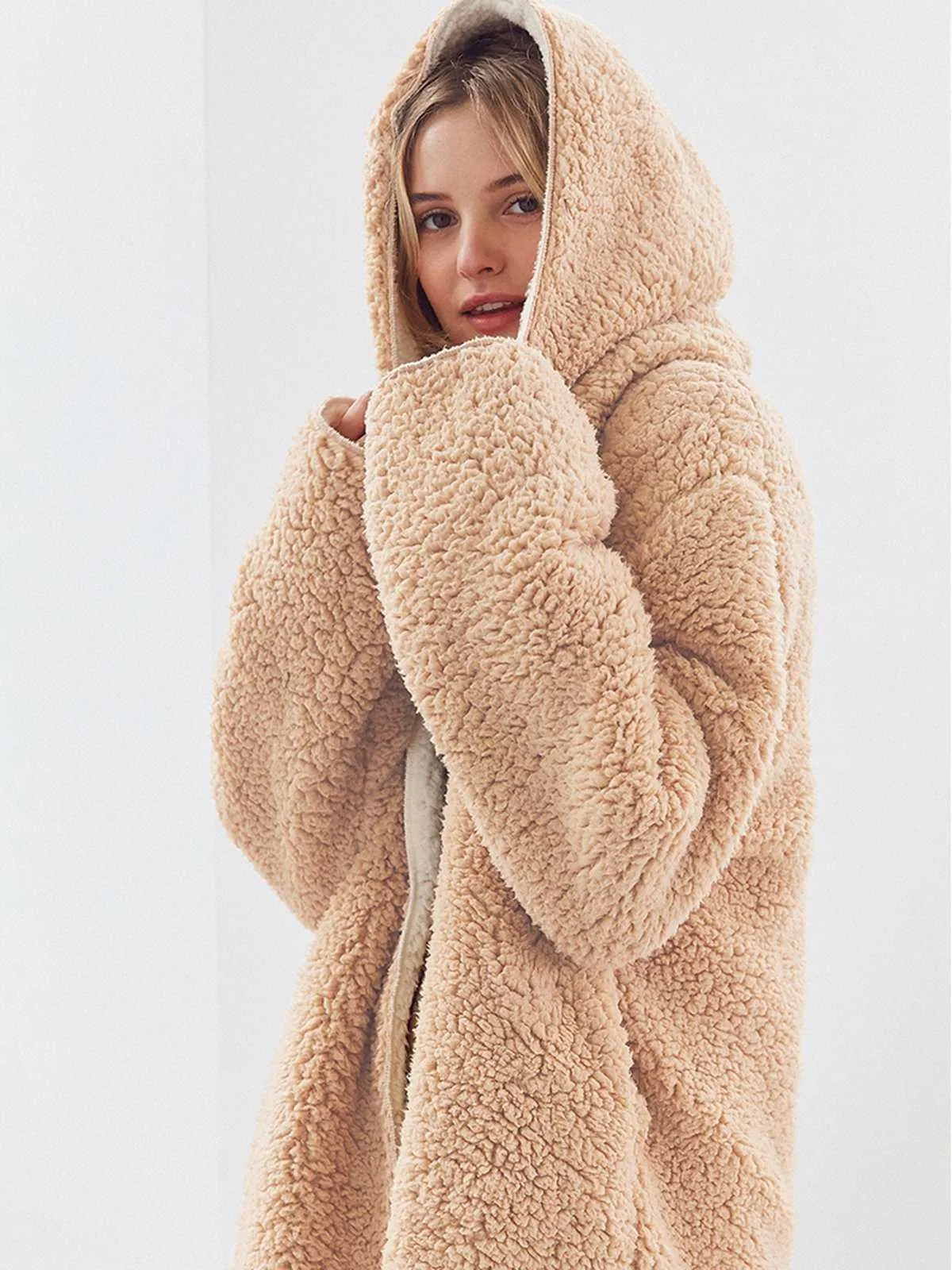 Revers Fuzzy Faux Fur Hooded Long Winter Coat