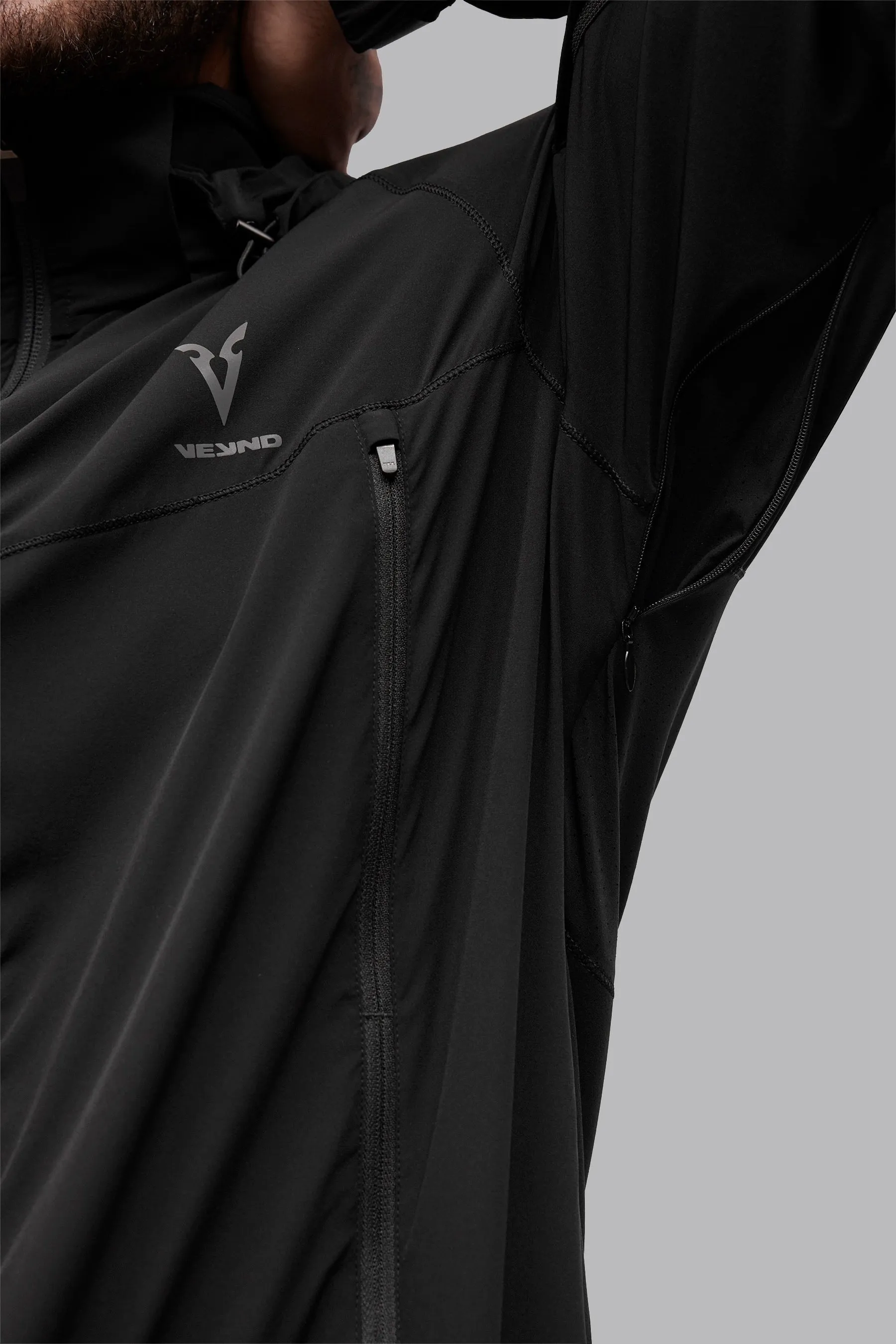 V_LYTE RUNNING JACKET - Black